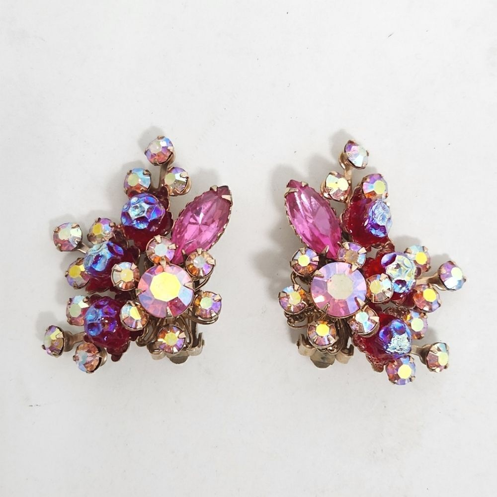 Molded Lava Glass and Aurora Borealis Rhinestone Juliana Style Spray Earrings